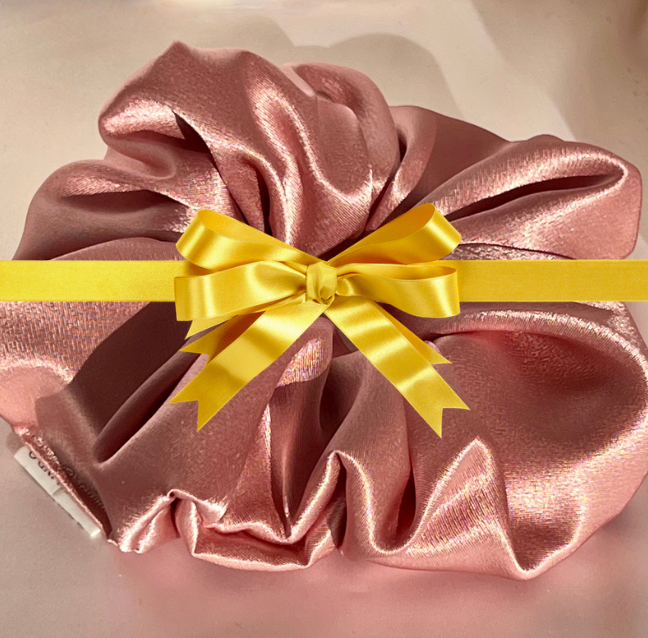 Subscription Gift Offer: 6 Velvet XL Scrunchies